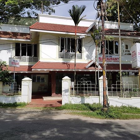 Casa Linda Hotel Kochi Exterior photo
